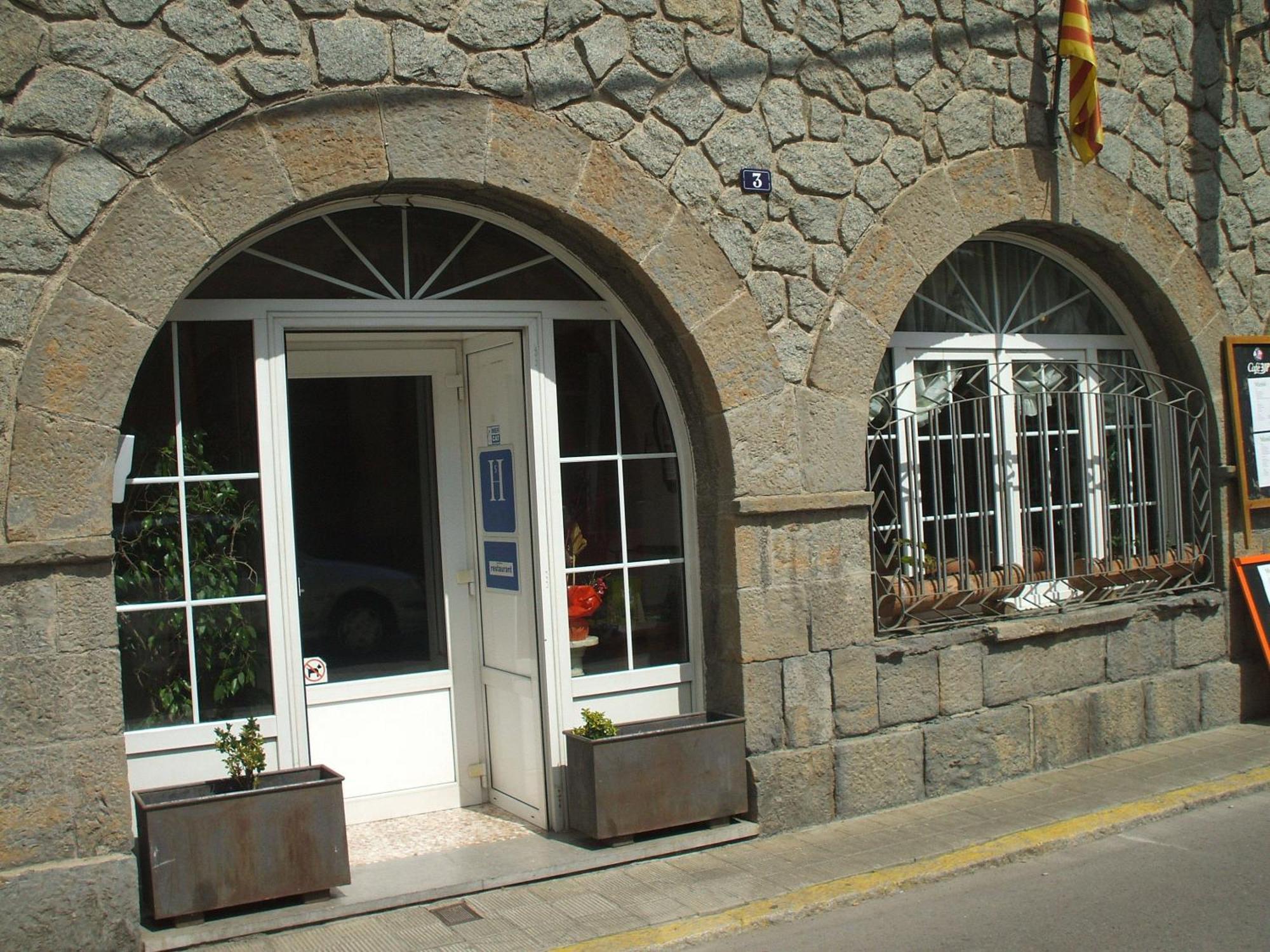Hostal Porta De Nuria 리베스 데 프레세르 외부 사진